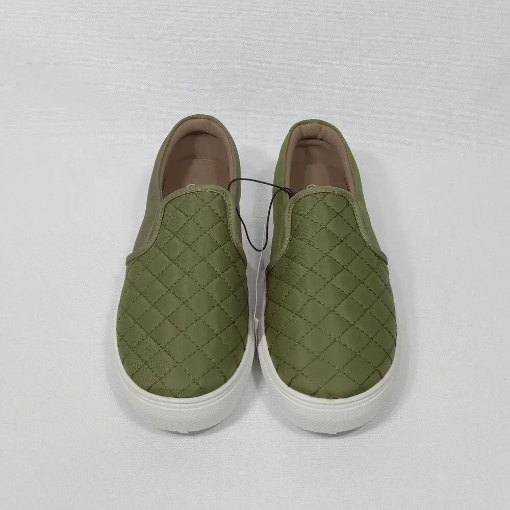 SERRA Women's Quilted Memory Foam Green Slip On Loafer Size 7 *NWT
